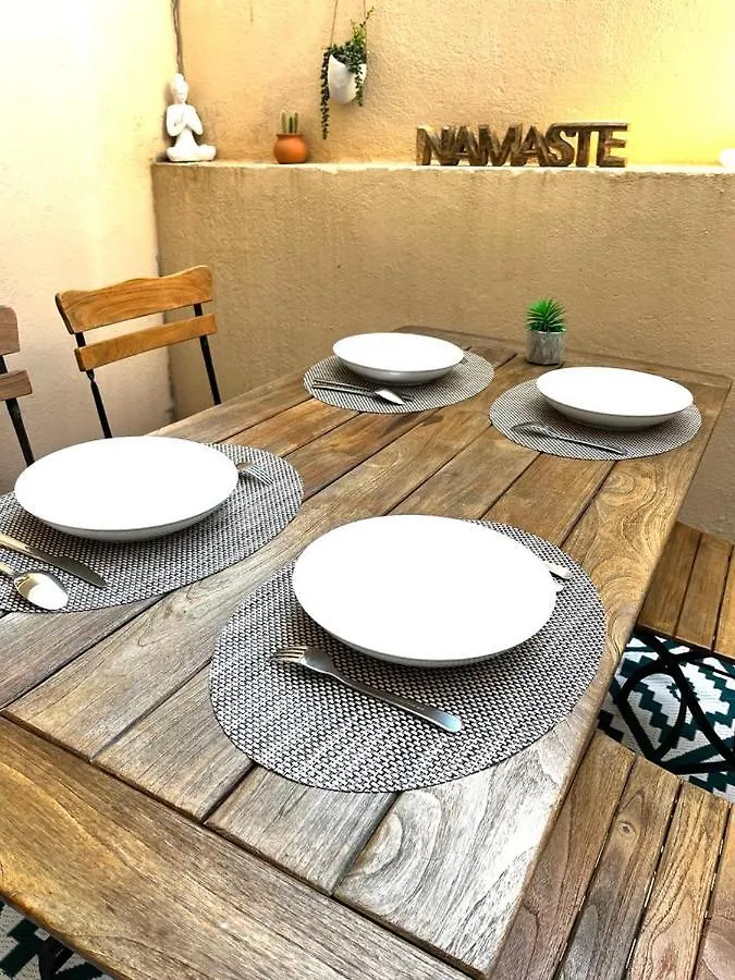 Antibes Centre, 3 Chambres, 2 Salles De Bain, Clim, Terrasse, Wifi