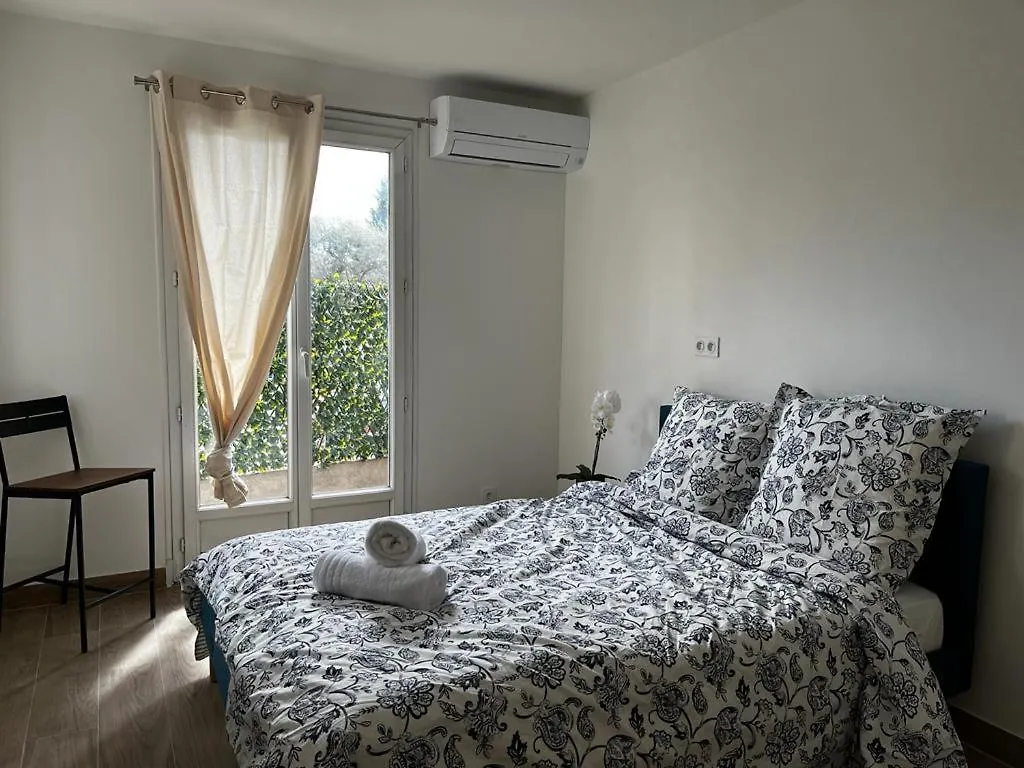 Antibes Centre, 3 Chambres, 2 Salles De Bain, Clim, Terrasse, Wifi Apartment